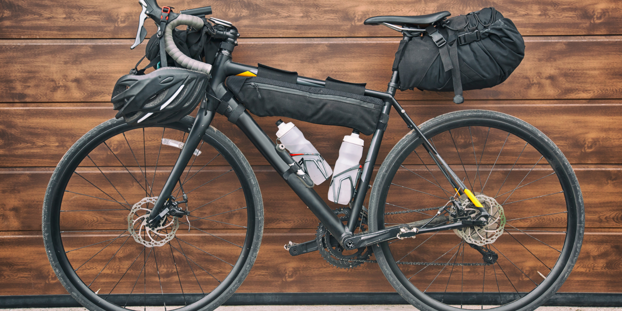 Bikepacking-Rad, dass fertig bepackt ist