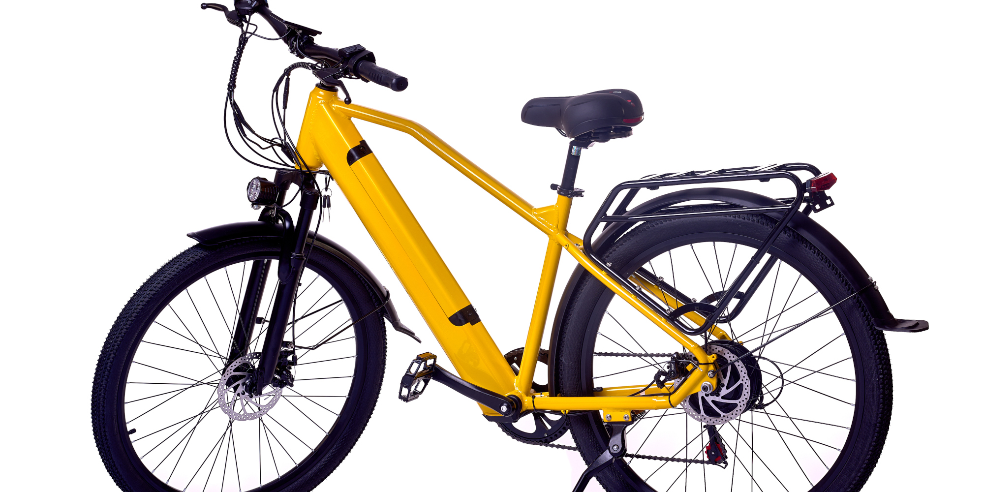 Gelbes Elektrofahrrad mit schwarzem Rahmen und robusten Reifen.