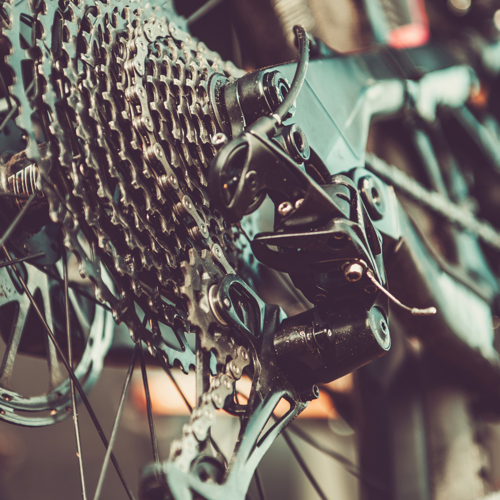 Entdecke die Produktvielfalt von Shimano Nahaufnahme einer Fahrradschaltung