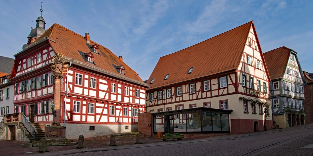 Fachwerkhäuser in der Altstadt von Amorbach 