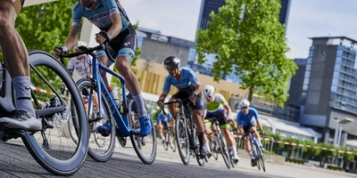Ein paar Radfahrer bei der Eurobike 2022