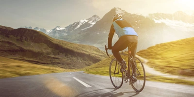 Person fährt auf dem Rennrad Fahrrad