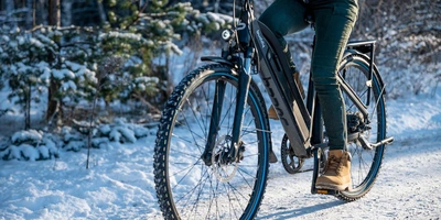 Fahrrad mit reTyre Modular Bicycle Tyres (Reifen mit Spikes)