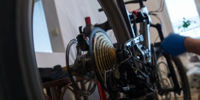 SRAM Eagle Powertrain am Mountainbike SRAM Eagle Powertrain Antriebssystem wird benutzt