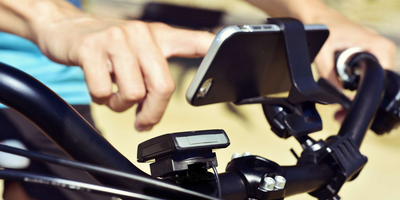 Smartphone am Fahrrad befästigen.