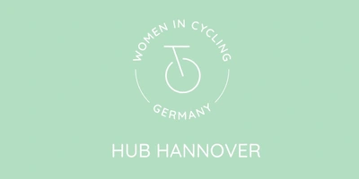 Logo von "Women in Cycling Germany" mit dem Text "HUB HANNOVER" auf mintgrünem Hintergrund.