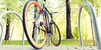 Fahrrad steht bereit um angeschlossen zu werden